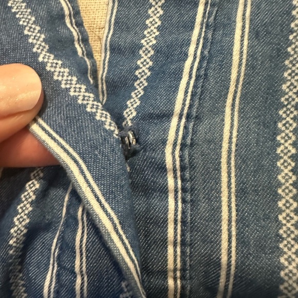 Unbranded  Blue Striped Short Sleeve Shirt SZ M/L - Picture 2 of 5